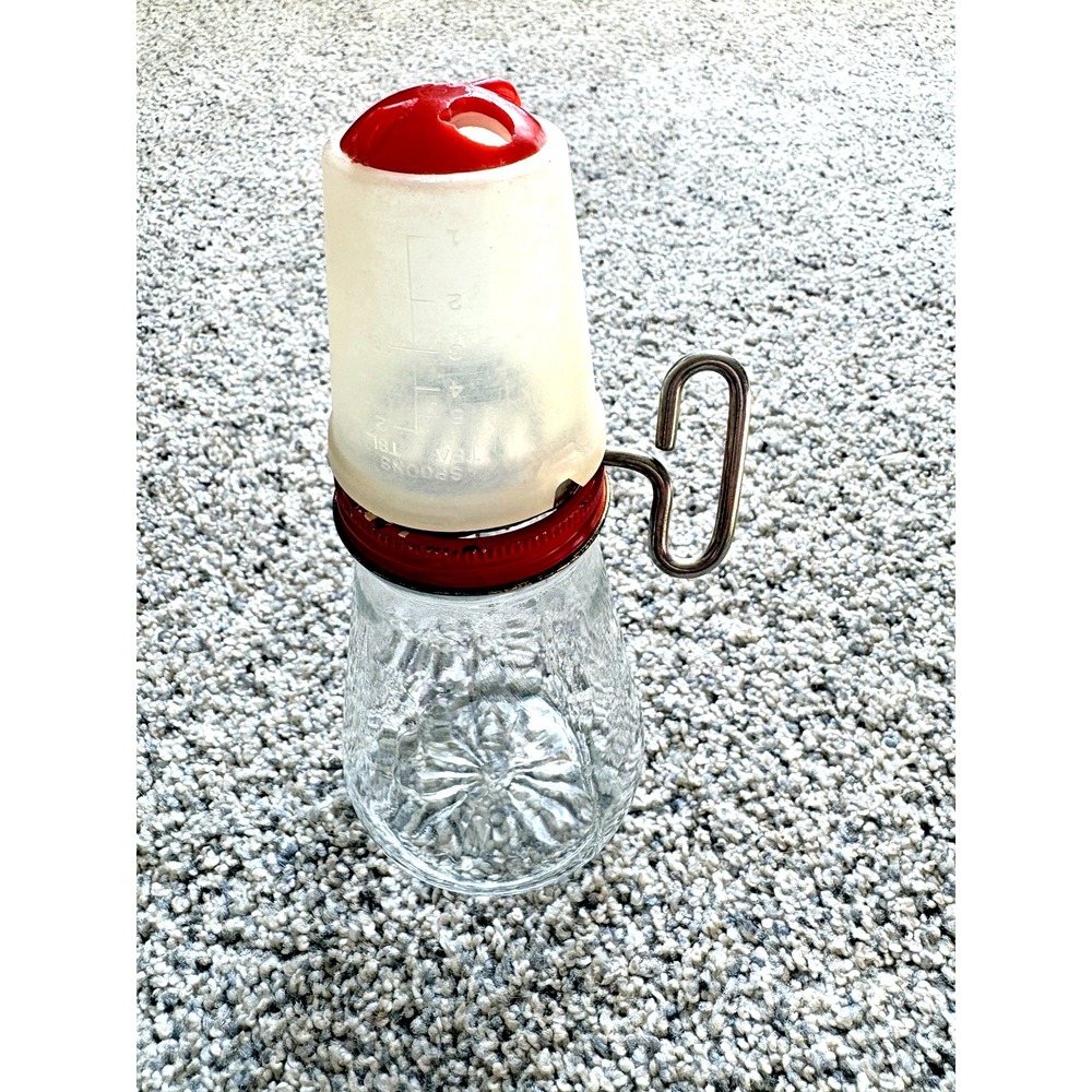 Turn Key nut/spice chopper/grinder with measuring cup lid Vtg